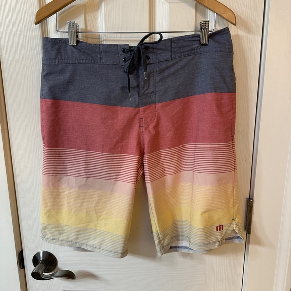 Travis Mathew Other - Travis Mathew Swim Trunks Men 32 Ombré  Board Shorts Bathing Suit Summer Preppy